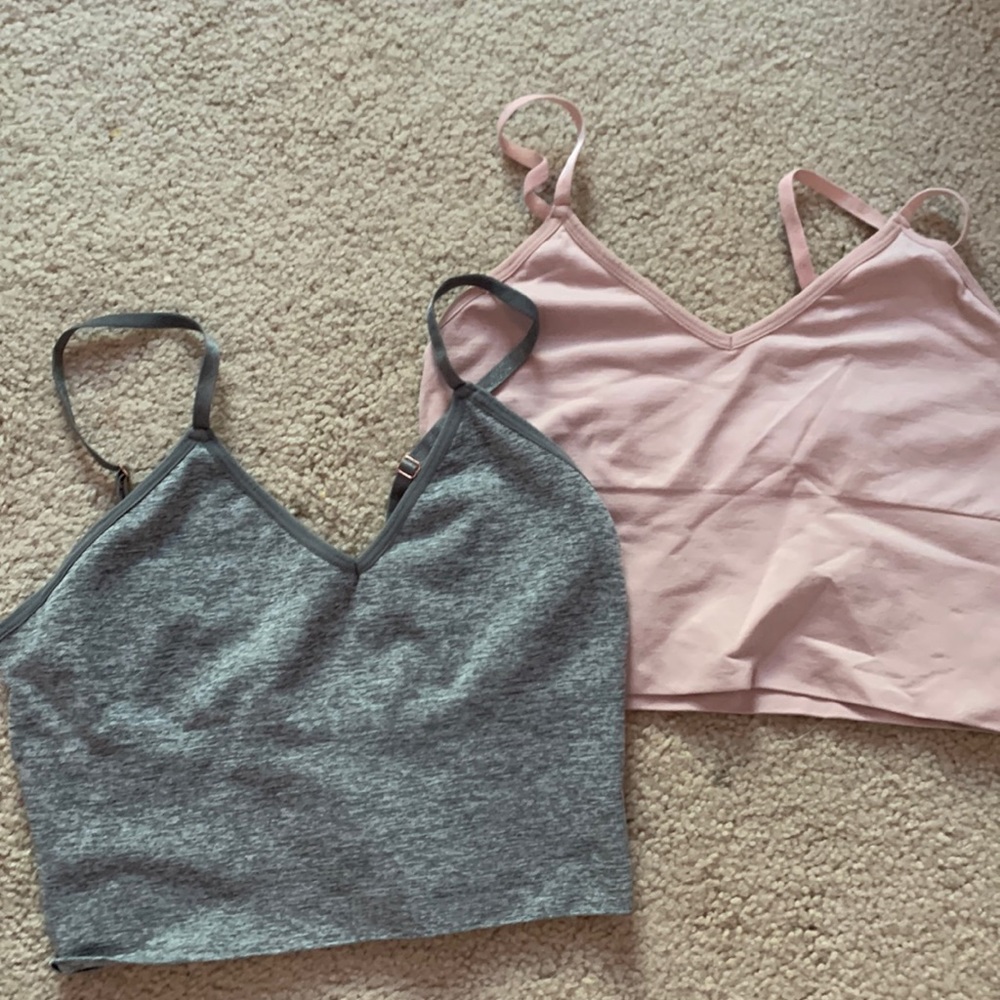 Sport bra/tank top worn a couple times but pretty much brand new!